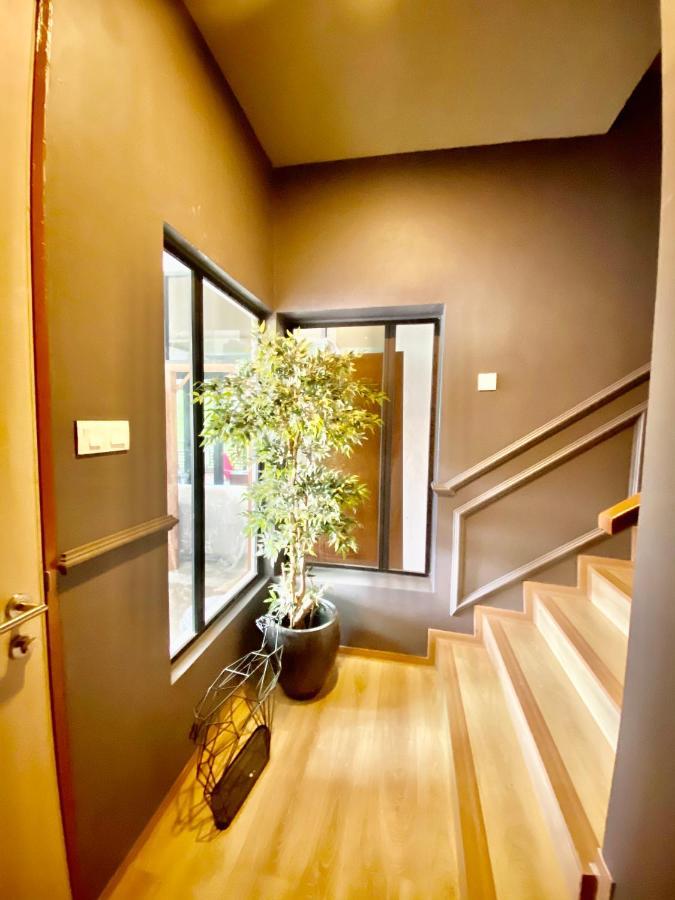 Faizal Madhi Homestay Kuching Exterior photo