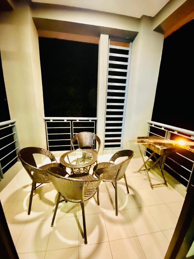Faizal Madhi Homestay Kuching Exterior photo