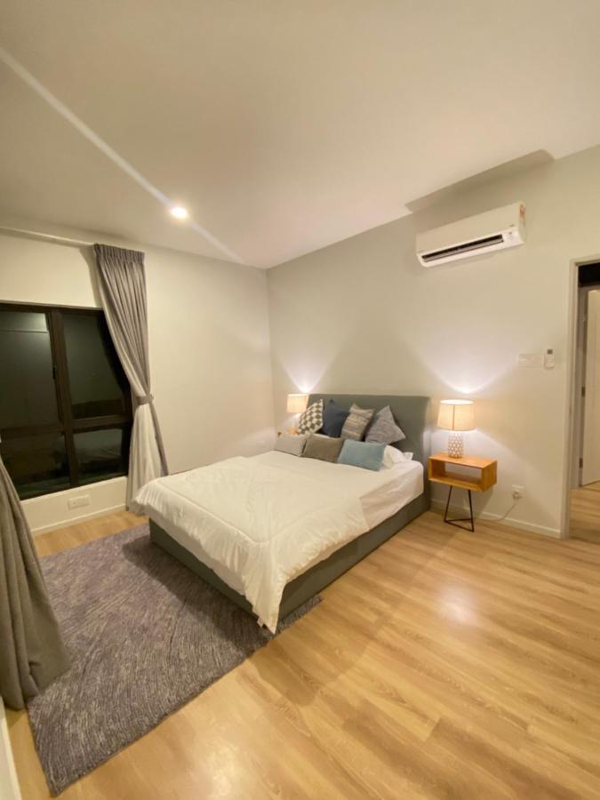 Faizal Madhi Homestay Kuching Exterior photo